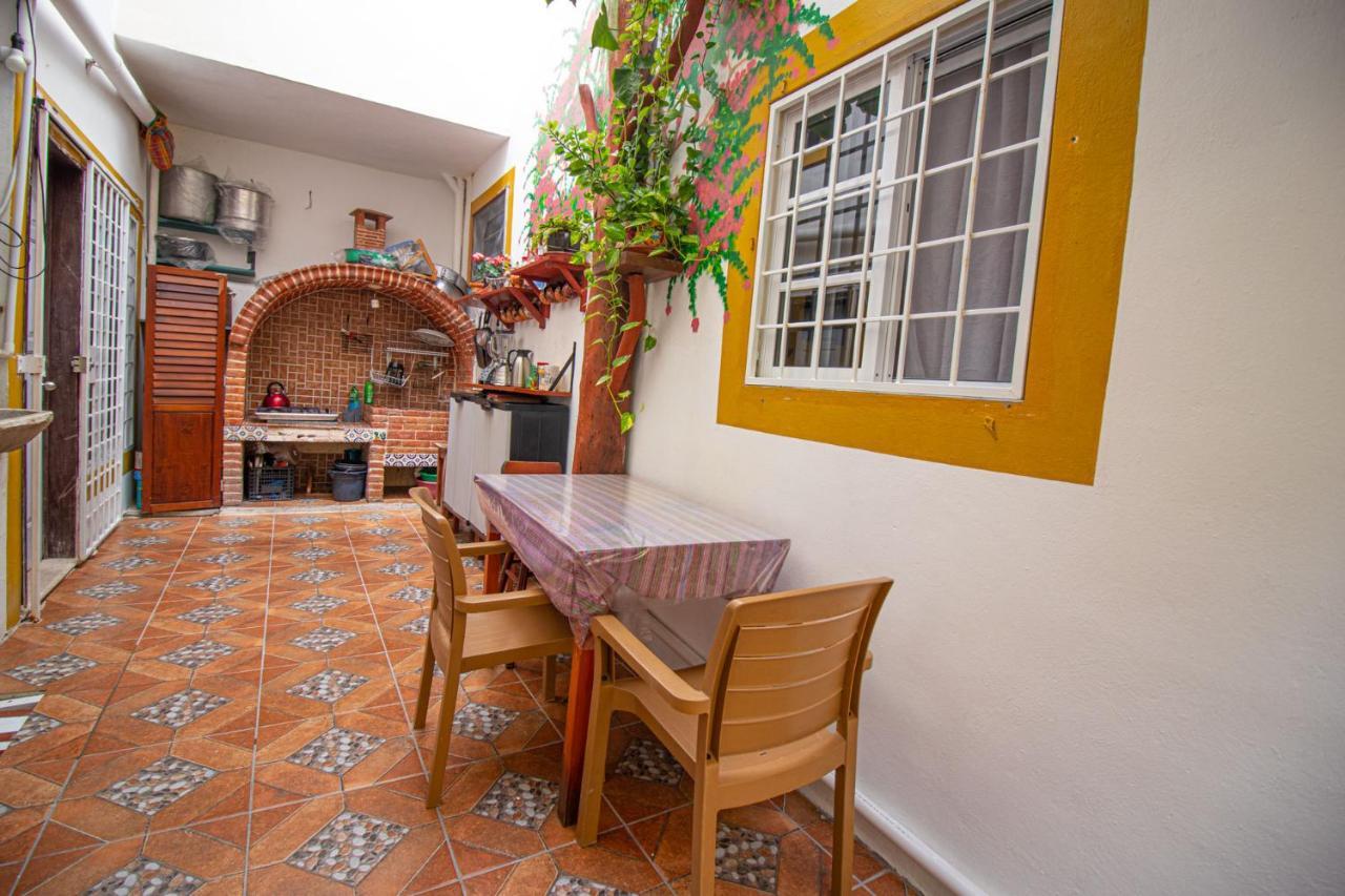La Casa Del Almendro Hotel Playa del Carmen Bagian luar foto