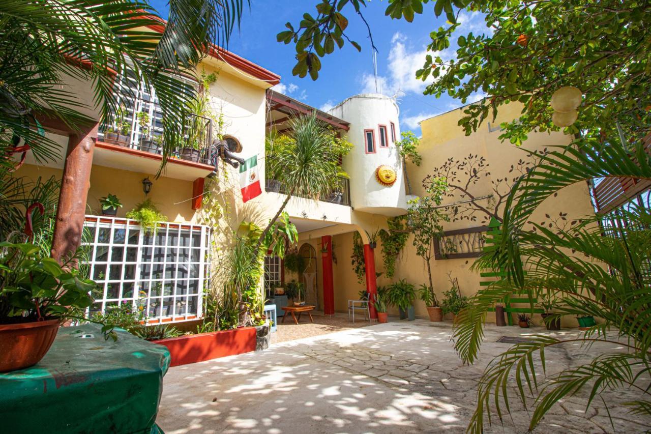 La Casa Del Almendro Hotel Playa del Carmen Bagian luar foto