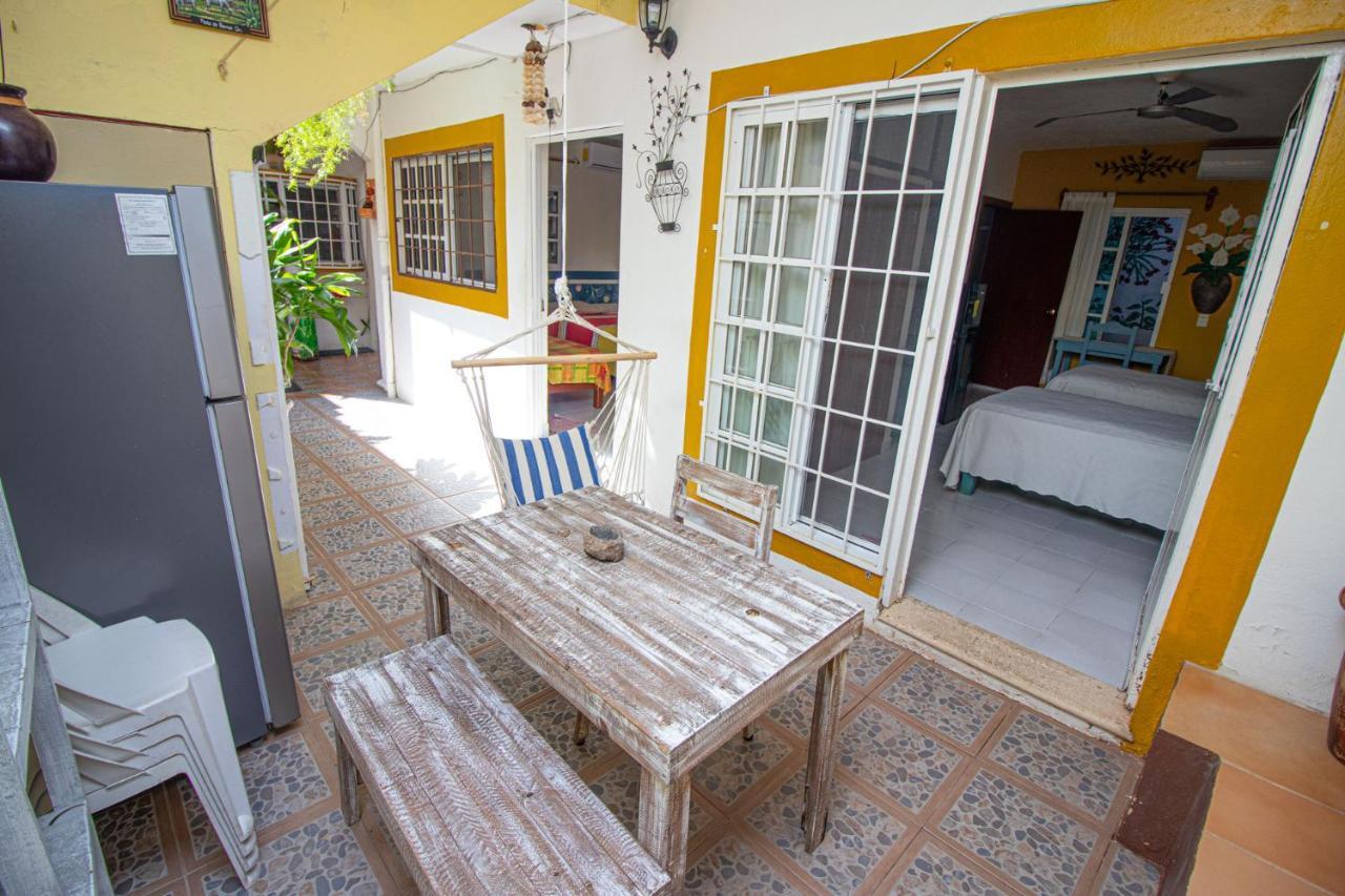 La Casa Del Almendro Hotel Playa del Carmen Bagian luar foto